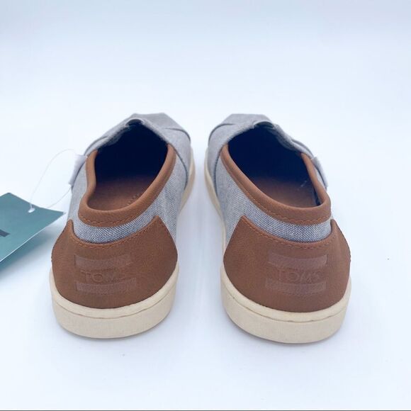 Toms Youth Classic Shoes NWT Size 6 - Picture 3 of 7